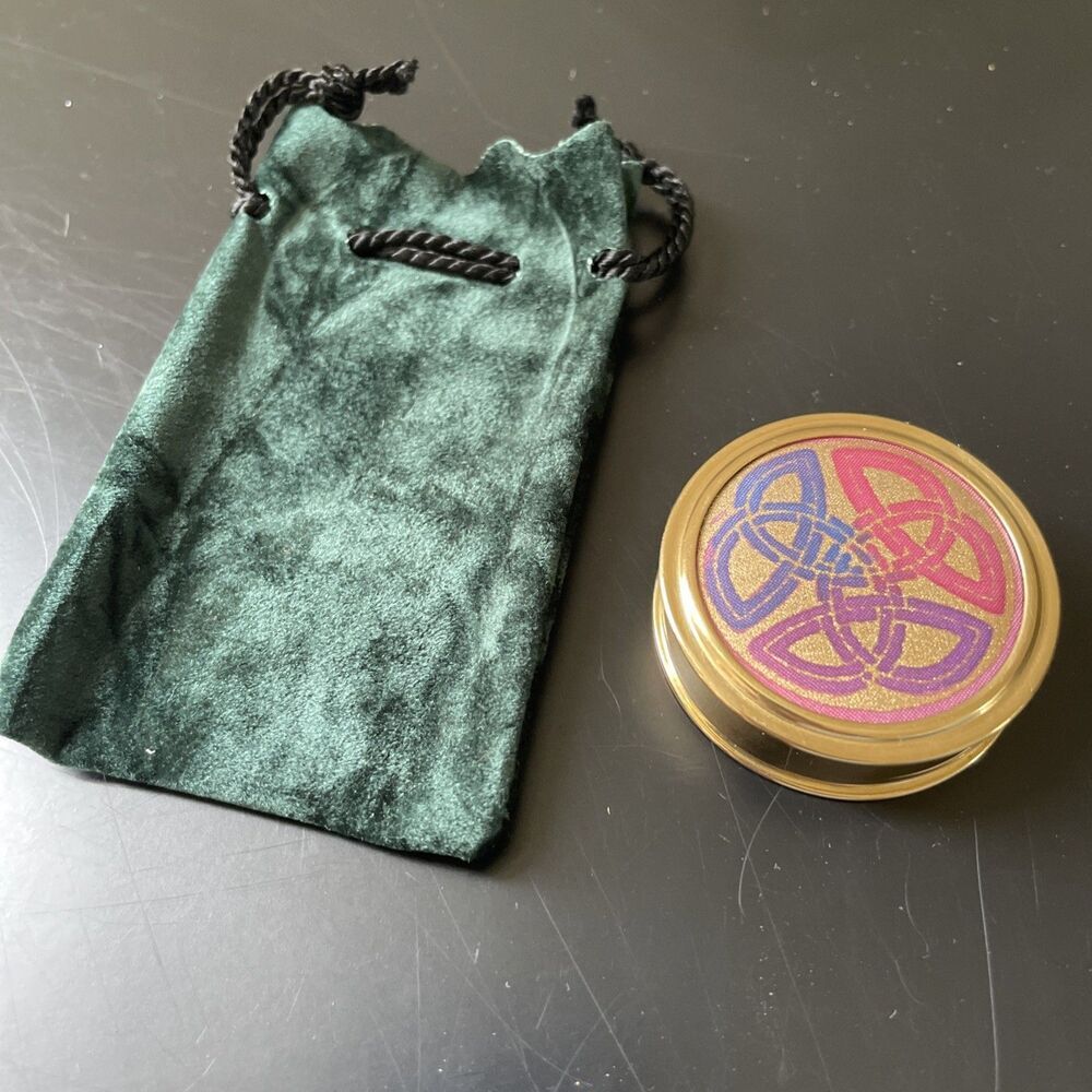 Celtic Knot Gold‎ Tone 1.5 Inch Hand Painted In Scotland Trinket/Pill/snuff Box